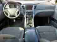 2011 Hyundai Sonata SE с VIN 5NPEC4AC4BH036969, выставлен на аукционе Copart как лот 81946885 с пробегом 143 794 миль миль и Списание • Salvage title. История ставок и продаж доступна на DreamBid. Изображение 8.