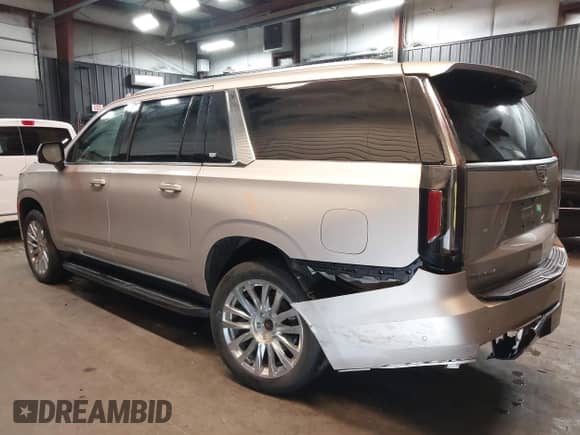 2022 Cadillac Escalade ESV с VIN 1GYS4KKT1NR220003, выставлен на аукционе IAAI как лот 42319143 с пробегом 30 433 миль миль и . История ставок и продаж доступна на DreamBid. Изображение 6.