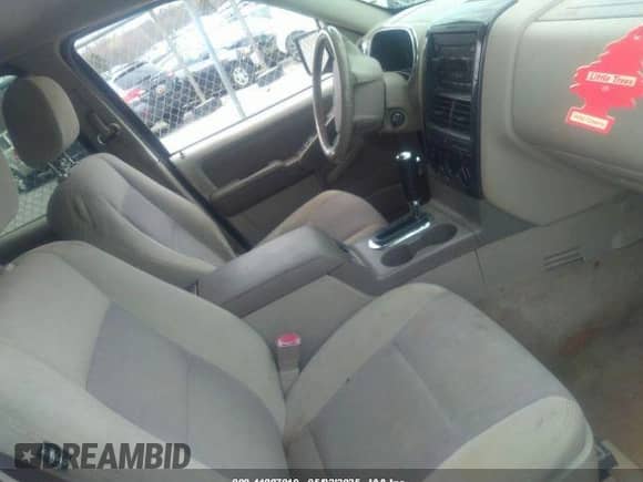 2007 Ford Explorer XLT с VIN 1FMEU63E37UA33786, выставлен на аукционе IAAI как лот 41887019 с пробегом 217 513 миль миль и . История ставок и продаж доступна на DreamBid. Изображение 5.