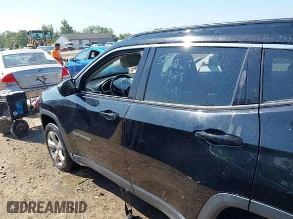 2017 Jeep Compass Latitude с VIN 3C4NJDBB0HT679761, выставлен на аукционе IAAI как лот 42999333 с пробегом 90 586 миль миль и . История ставок и продаж доступна на DreamBid. Изображение 13.