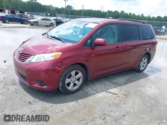 2017 Toyota Sienna LE Auto Access Seat with VIN 5TDKZ3DC0HS810922, listed as a IAAI auction lot 42726470 with 249,523 mi miles and . Bid and sale history available at DreamBid. Image 17.