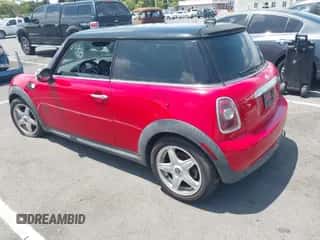 2008 MINI Hardtop with VIN WMWMF33538TT65157, listed as a IAAI auction lot 42587798 with 128,795 mi miles and . Bid and sale history available at DreamBid. Image 3.