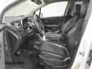 2016 Chevrolet Trax LT z VIN KL7CJPSBXGB635661, wystawiony jako Copart lot #71132025 z przebiegiem 114 959 mil mil oraz Czysty tytuł • Clean title. Historia ofert i sprzedaży dostępna na DreamBid. Obrazek 7.