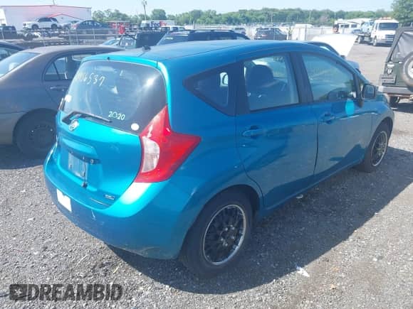 2014 Nissan Note SV z VIN 3N1CE2CPXEL408165, wystawiony jako IAAI lot #42756537 z przebiegiem 129 304 mil mil oraz . Historia ofert i sprzedaży dostępna na DreamBid. Obrazek 4.