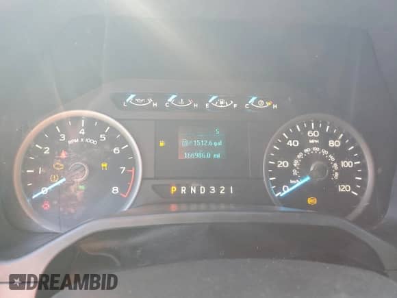 2015 Ford F-150 XLT with VIN 1FTEW1E8XFFB98469, listed as a Copart auction lot 82571545 with 166,986 mi miles and Salvage title. Bid and sale history available at DreamBid. Image 9.