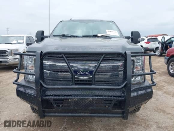 2018 Ford F-250 XL с VIN 1FT7W2B61JEC99951, выставлен на аукционе IAAI как лот 42076634 с пробегом 107 900 миль миль и . История ставок и продаж доступна на DreamBid. Изображение 12.