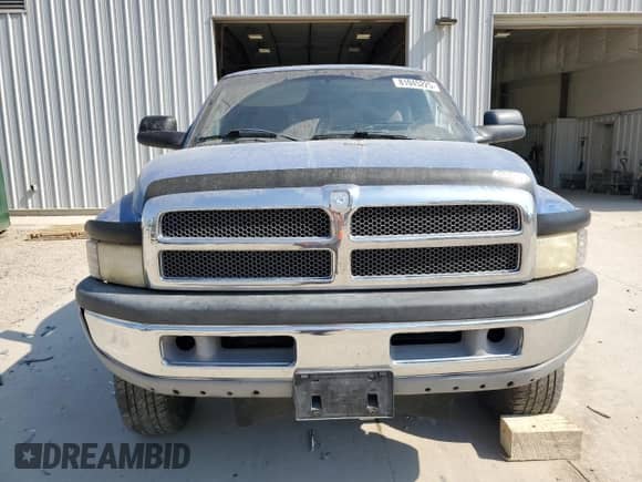 1998 Dodge 2500 with VIN 3B7KF26Z3WM226189, listed as a Copart auction lot 81045225 with 152,586 mi miles and Clean title. Bid and sale history available at DreamBid. Image 5.