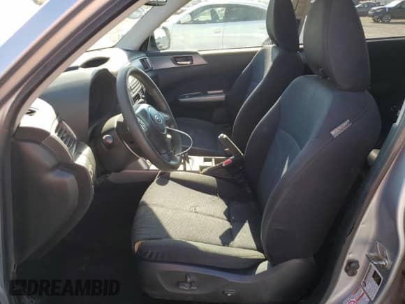 2013 Subaru Forester X Premium z VIN JF2SHADC7DH435733, wystawiony jako Copart lot #65692305 z przebiegiem 189 914 mil mil oraz Szkoda całkowita • Salvage title. Historia ofert i sprzedaży dostępna na DreamBid. Obrazek 7.