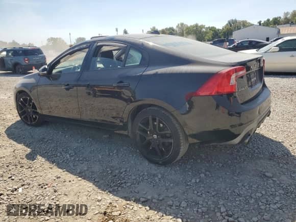 2017 Volvo S60 Dynamic с VIN YV140MTL4H2427058, выставлен на аукционе Copart как лот 80068885 с пробегом 79 991 миль миль и Списание • Salvage title. История ставок и продаж доступна на DreamBid. Изображение 2.