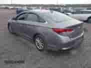 2019 Hyundai Sonata SE с VIN 5NPE24AF2KH765467, выставлен на аукционе IAAI как лот 43223898 с пробегом 217 195 миль миль и . История ставок и продаж доступна на DreamBid. Изображение 3.