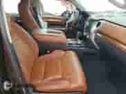 2020 Toyota Tundra Platinum с VIN 5TFGY5F15LX270602, выставлен на аукционе Copart как лот 76875064 с пробегом 54 258 миль миль и Списание • Salvage title. История ставок и продаж доступна на DreamBid. Изображение 7.