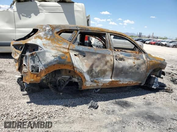 2018 Hyundai Tucson SE с VIN KM8J23A48JU670760, выставлен на аукционе Copart как лот 69635745 с пробегом Не указан миль и На запчасти • Non repairable. История ставок и продаж доступна на DreamBid. Изображение 3.