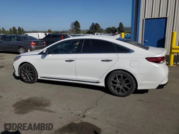 2018 Hyundai Sonata Limited Plus с VIN 5NPE34AB0JH674755, выставлен на аукционе Copart как лот 56202125 с пробегом 84 686 миль миль и Списание • Salvage title. История ставок и продаж доступна на DreamBid. Изображение 2.