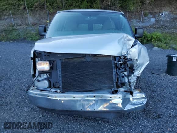 2012 Chevrolet Express Cargo с VIN 1GCSGAFX0C1161039, выставлен на аукционе Copart как лот 71180255 с пробегом 189 206 миль миль и Списание • Salvage title. История ставок и продаж доступна на DreamBid. Изображение 5.