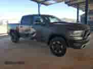 2020 Ram 1500 Rebel z VIN 1C6SRFLT4LN385004, wystawiony jako Copart lot #81076245 z przebiegiem 74 355 mil mil oraz Szkoda całkowita • Salvage title. Historia ofert i sprzedaży dostępna na DreamBid. Obrazek 4.