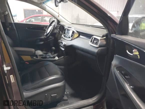 2016 Kia Sorento EX z VIN 5XYPHDA10GG019769, wystawiony jako IAAI lot #42567062 z przebiegiem 92 448 mil mil oraz . Historia ofert i sprzedaży dostępna na DreamBid. Obrazek 5.