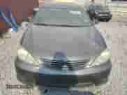 2005 Toyota Camry STD с VIN 4T1BE32KX5U958777, выставлен на аукционе Copart как лот 81026455 с пробегом 276 017 миль миль и Чистый • Clean title. История ставок и продаж доступна на DreamBid. Изображение 5.