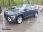 2025 Hyundai Kona SE с VIN KM8HACAB1SU213693, выставлен на аукционе IAAI как лот 42226088 с пробегом 4 084 миль миль и . История ставок и продаж доступна на DreamBid. Изображение 17.