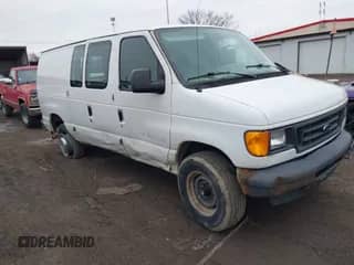 2006 Ford Econoline Cargo z VIN 1FTSE34L06HB05261, wystawiony jako IAAI lot #41502139 z przebiegiem 222 649 mil mil oraz . Historia ofert i sprzedaży dostępna na DreamBid. Obrazek 1.