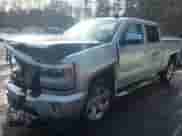 2018 Chevrolet Silverado 1500 LTZ z VIN 3GCUKSECXJG536316, wystawiony jako IAAI lot #41432469 z przebiegiem 127 276 mil mil oraz . Historia ofert i sprzedaży dostępna na DreamBid. Obrazek 17.