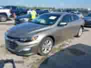 2022 Chevrolet Malibu LT z VIN 1G1ZD5ST2NF118290, wystawiony jako IAAI lot #43086300 z przebiegiem 53 828 mil mil oraz . Historia ofert i sprzedaży dostępna na DreamBid. Obrazek 2.