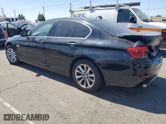 2016 BMW 5 Series 528i с VIN WBA5A5C5XGG349821, выставлен на аукционе Copart как лот 70705285 с пробегом Не указан миль и Списание • Salvage title. История ставок и продаж доступна на DreamBid. Изображение 2.