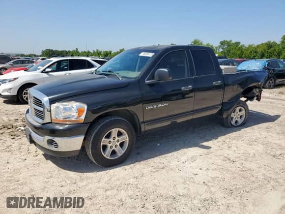 2006 Dodge 1500 SLT z VIN 1D7HA18P06J212526, wystawiony jako Copart lot #66889415 z przebiegiem 257 558 mil mil oraz Szkoda całkowita • Salvage title. Historia ofert i sprzedaży dostępna na DreamBid. Obrazek 1.