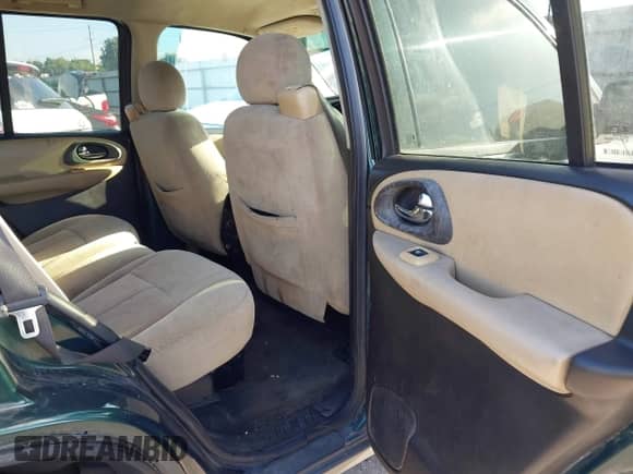 2005 Chevrolet TrailBlazer LS with VIN 1GNDS13S552124587, listed as a IAAI auction lot 43290539 with 163,135 mi miles and . Bid and sale history available at DreamBid. Image 8.