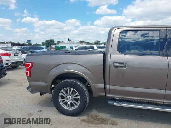 2019 Ford F-150 XL с VIN 1FTEW1CPXKKE47963, выставлен на аукционе IAAI как лот 43314236 с пробегом 171 594 миль миль и . История ставок и продаж доступна на DreamBid. Изображение 18.