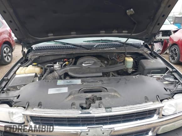 2002 Chevrolet Suburban LT z VIN 3GNEC16Z22G132756, wystawiony jako IAAI lot #42503086 z przebiegiem Nie podano mil oraz . Historia ofert i sprzedaży dostępna na DreamBid. Obrazek 10.