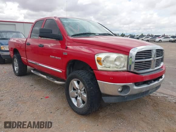 2007 Dodge 1500 SLT with VIN 1D7HU18257S252432, listed as a IAAI auction lot 43077259 with 228,891 mi miles and . Bid and sale history available at DreamBid. Image 1.