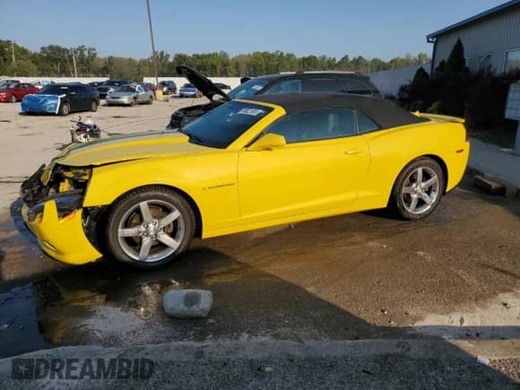 2014 Chevrolet Camaro LT z VIN 2G1FB3D3XE9149998, wystawiony jako Copart lot #80621855 z przebiegiem 121 111 mil mil oraz Szkoda całkowita • Salvage title. Historia ofert i sprzedaży dostępna na DreamBid. Obrazek 1.