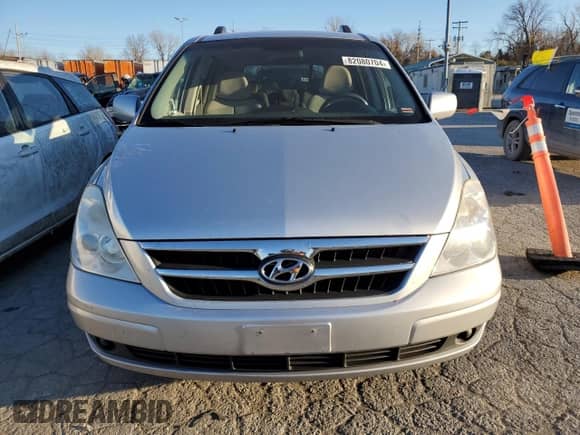 2008 Hyundai Entourage GLS с VIN KNDMC233386049311, выставлен на аукционе Copart как лот 82080704 с пробегом 249 261 миль миль и Списание • Salvage title. История ставок и продаж доступна на DreamBid. Изображение 5.