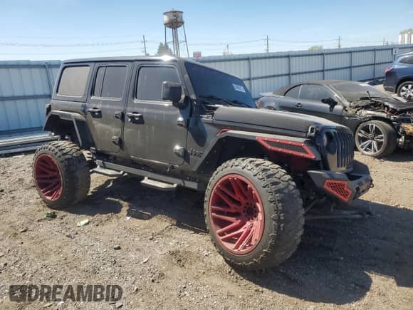 2021 Jeep Wrangler Unlimited Sahara Altitude z VIN 1C4HJXEG4MW731421, wystawiony jako Copart lot #54960915 z przebiegiem 105 243 mil mil oraz Szkoda całkowita • Salvage title. Historia ofert i sprzedaży dostępna na DreamBid. Obrazek 4.