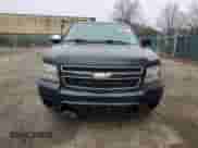 2011 Chevrolet Suburban LS с VIN 1GNSCHE07BR140737, выставлен на аукционе Copart как лот 49930345 с пробегом 225 239 миль миль и Списание • Salvage title. История ставок и продаж доступна на DreamBid. Изображение 5.
