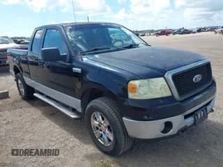 2006 Ford F-150 STX с VIN 1FTRX14W66NA04699, выставлен на аукционе IAAI как лот 42604505 с пробегом 210 417 миль миль и . История ставок и продаж доступна на DreamBid. Изображение 1.