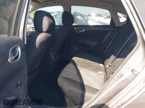 2017 Nissan Sentra SR z VIN 3N1AB7AP0HY378035, wystawiony jako IAAI lot #42017917 z przebiegiem 83 457 mil mil oraz . Historia ofert i sprzedaży dostępna na DreamBid. Obrazek 8.