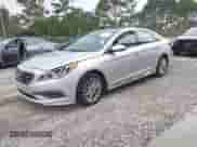 2015 Hyundai Sonata Sport с VIN 5NPE34AF4FH177086, выставлен на аукционе IAAI как лот 43273137 с пробегом 92 787 миль миль и . История ставок и продаж доступна на DreamBid. Изображение 2.