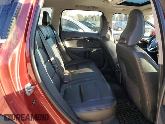 2015 Volvo XC70 T6 Platinum z VIN YV4902NM6F1230849, wystawiony jako Copart lot #83000924 z przebiegiem Nie podano mil oraz Szkoda całkowita • Salvage title. Historia ofert i sprzedaży dostępna na DreamBid. Obrazek 10.