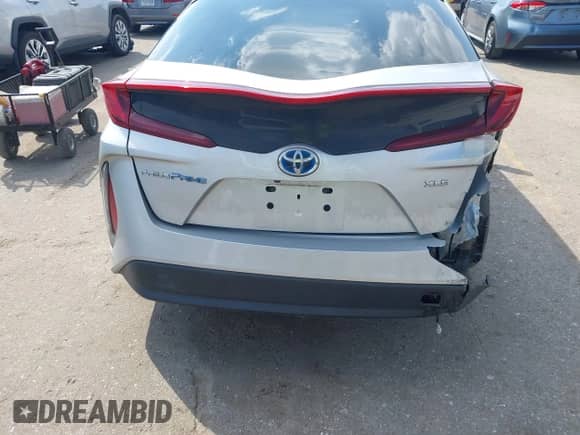2020 Toyota Prius Limited with VIN JTDKARFP6L3159221, listed as a IAAI auction lot 43355175 with 70,792 mi miles and . Bid and sale history available at DreamBid. Image 6.