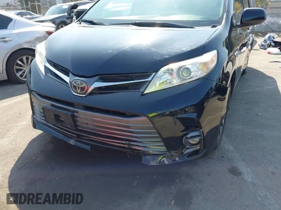 2019 Toyota Sienna Limited Premium with VIN 5TDDZ3DC3KS220715, listed as a IAAI auction lot 43206432 with 137,411 mi miles and . Bid and sale history available at DreamBid. Image 6.