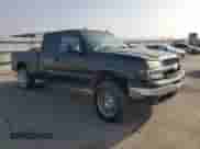 2005 Chevrolet Silverado 1500 LS z VIN 2GCEC19VX51256322, wystawiony jako Copart lot #83776564 z przebiegiem Nie podano mil oraz Szkoda całkowita • Salvage title. Historia ofert i sprzedaży dostępna na DreamBid. Obrazek 4.