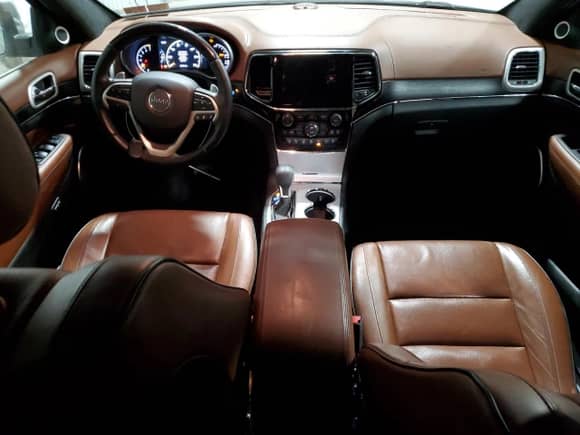 2019 Jeep Grand Cherokee Summit с VIN 1C4RJFJG5KC565896, выставлен на аукционе Copart как лот 46842385 с пробегом 85 158 миль миль и Списание • Salvage title. История ставок и продаж доступна на DreamBid. Изображение 8.