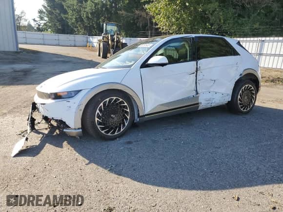 2024 Hyundai Ioniq 5 Limited с VIN KM8KRDDF1RU332647, выставлен на аукционе Copart как лот 80757645 с пробегом 4 765 миль миль и Списание • Salvage title. История ставок и продаж доступна на DreamBid. Изображение 1.