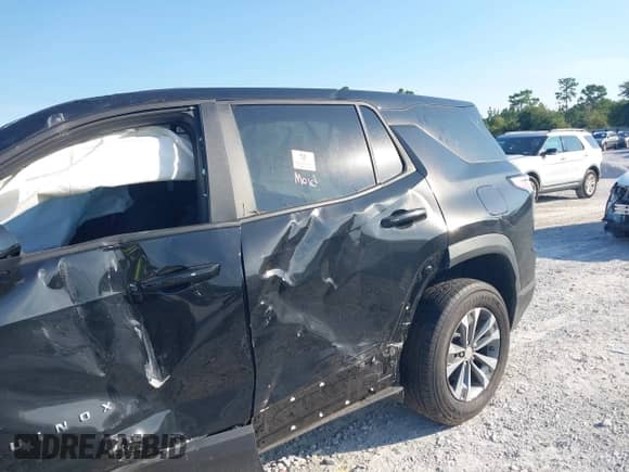 2025 Chevrolet Equinox FWD LT with VIN 3GNAXHEG4SL110566, listed as a IAAI auction lot 43048089 with Not provided miles and . Bid and sale history available at DreamBid. Image 6.