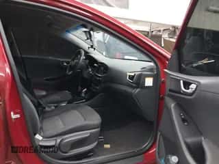 2019 Hyundai Ioniq Blue z VIN KMHC65LC0KU175046, wystawiony jako IAAI lot #43173410 z przebiegiem 242 603 mil mil oraz . Historia ofert i sprzedaży dostępna na DreamBid. Obrazek 5.