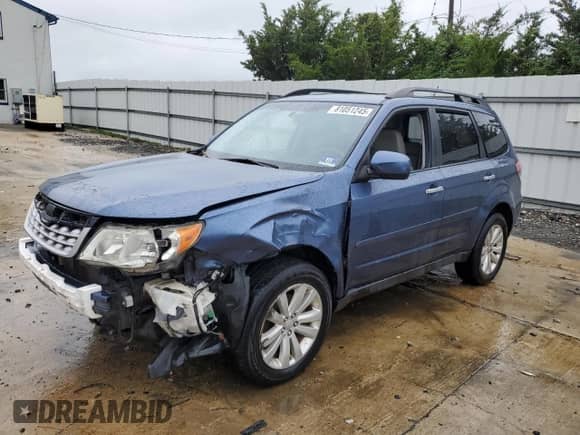2013 Subaru Forester X Limited z VIN JF2SHAEC6DH427816, wystawiony jako Copart lot #81051245 z przebiegiem 228 890 mil mil oraz Szkoda całkowita • Salvage title. Historia ofert i sprzedaży dostępna na DreamBid. Obrazek 1.