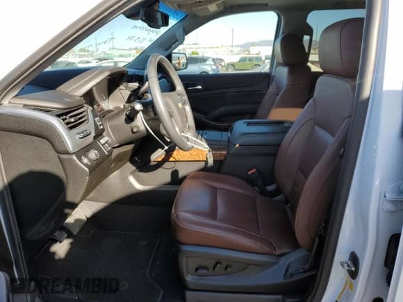 2019 Chevrolet Tahoe Premier with VIN 1GNSCCKJ9KR179152, listed as a Copart auction lot 80687714 with 26,201 mi miles and Salvage title. Bid and sale history available at DreamBid. Image 7.
