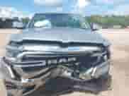 2021 Ram 1500 Laramie z VIN 1C6SRFJT0MN810027, wystawiony jako IAAI lot #43288083 z przebiegiem 73 882 mil mil oraz . Historia ofert i sprzedaży dostępna na DreamBid. Obrazek 6.