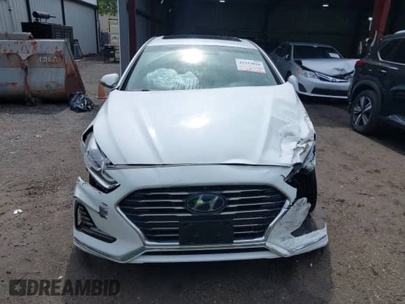 2018 Hyundai Sonata Limited with VIN 5NPE34AF7JH656062, listed as a IAAI auction lot 42323818 with 41,669 mi miles and . Bid and sale history available at DreamBid. Image 12.